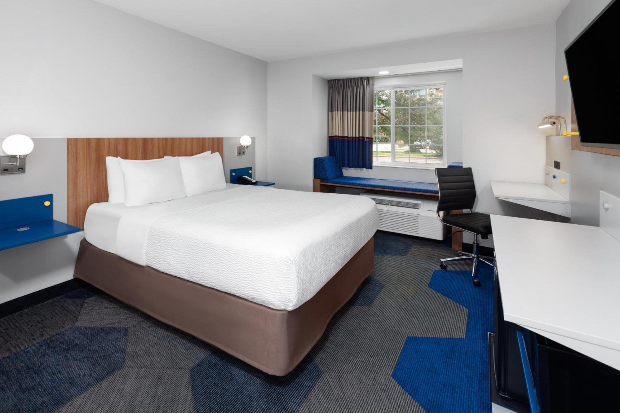 Microtel Inn By Wyndham Janesville Exterior foto