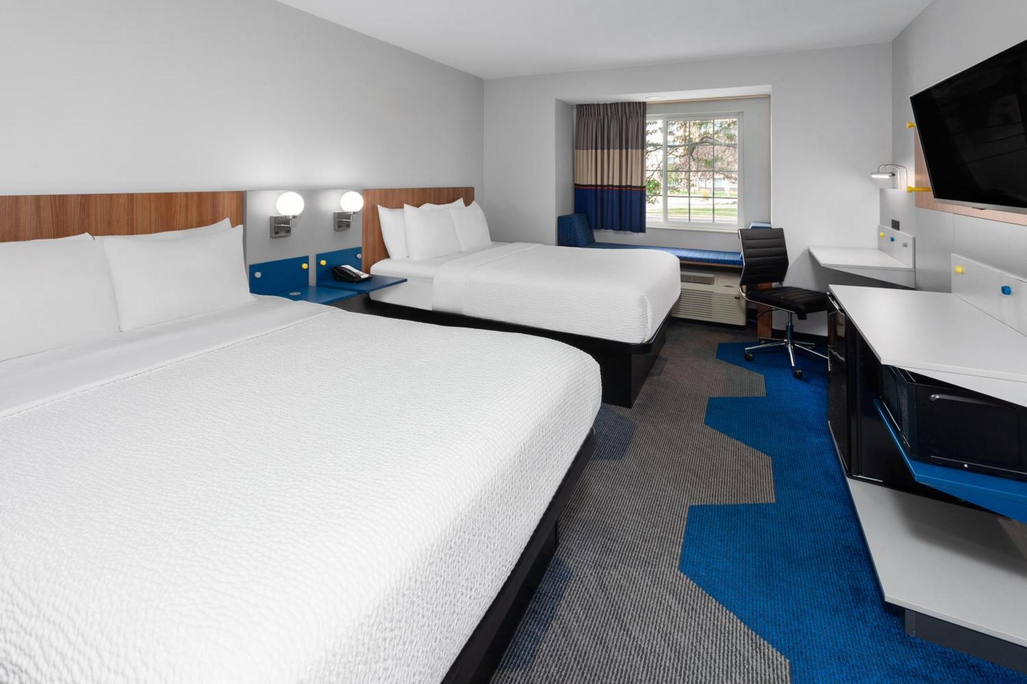 Microtel Inn By Wyndham Janesville Exterior foto